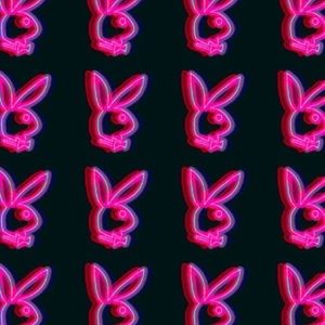 Meet your Posher, Tavi